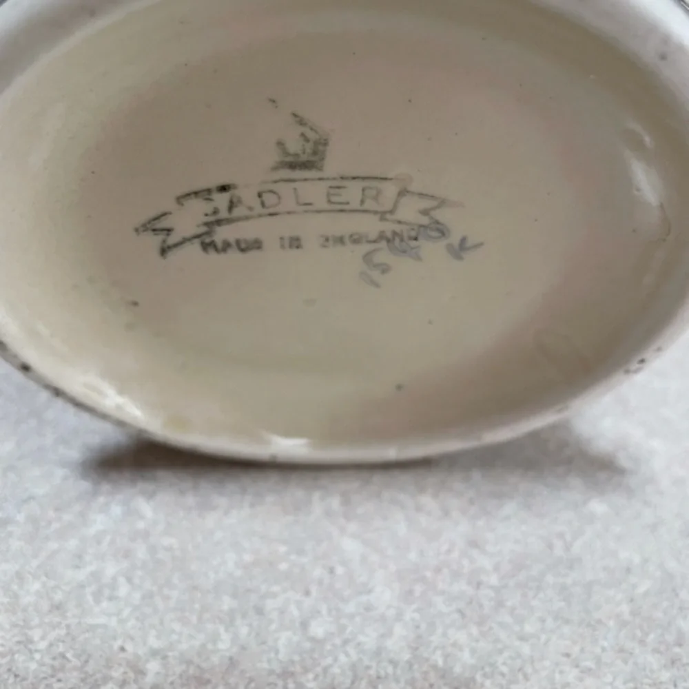 Sadler cream & silver pitcher